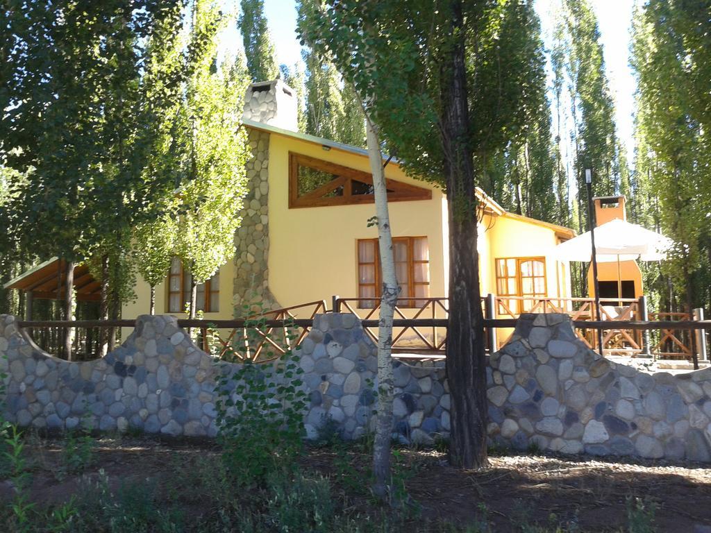 Terrazas En El Bosque Cabanas Malargue Exterior photo